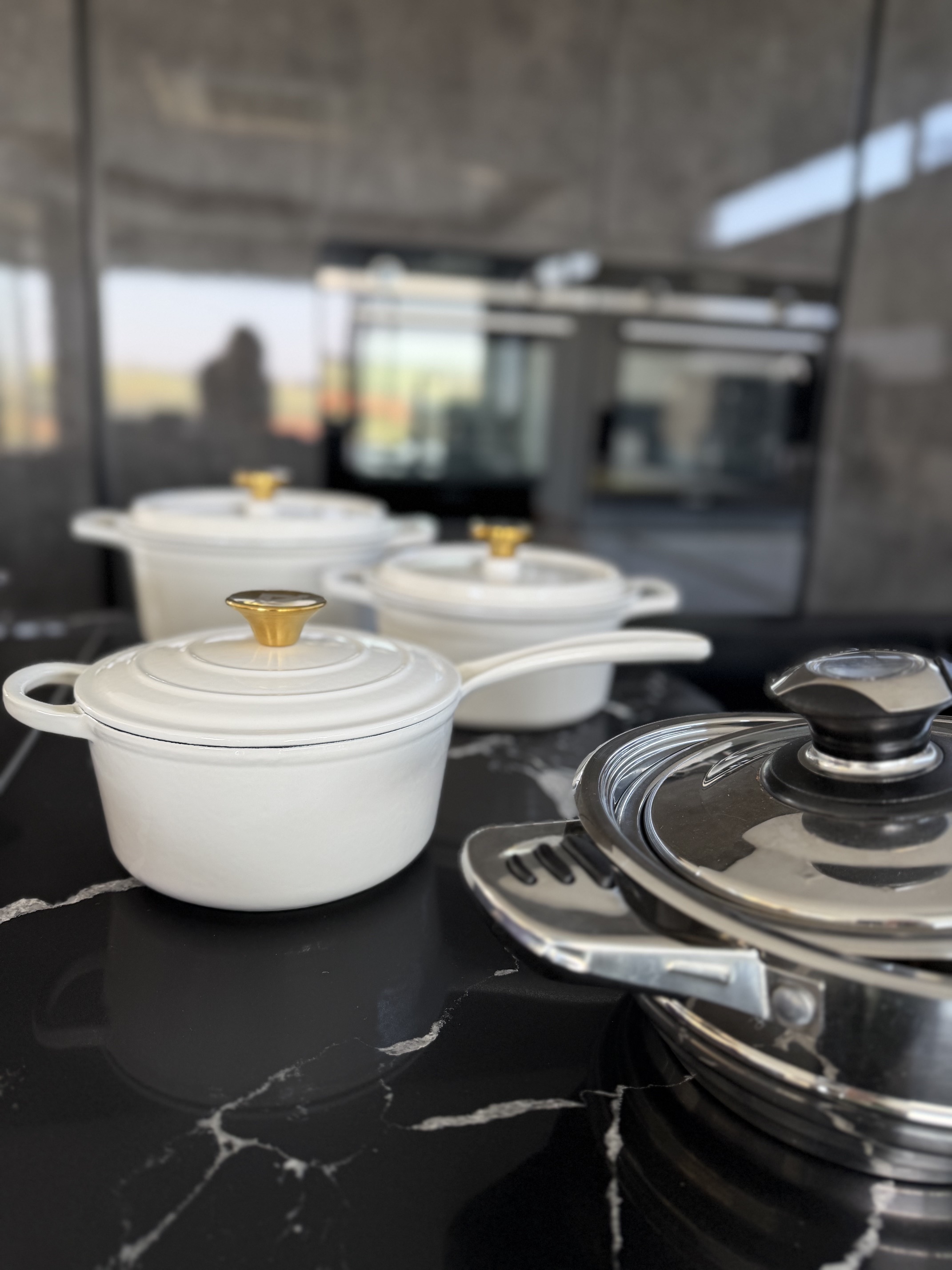 PSI cast-iron cookware set